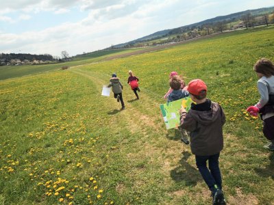 ŠD III - Vycházka do přírody - hledání pokladu (duben 2022)