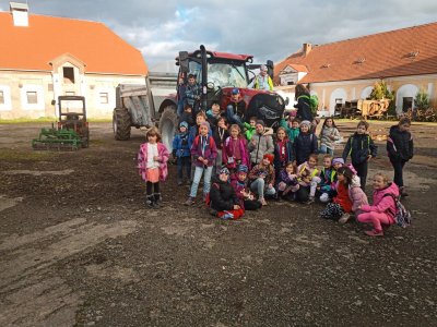 Výlet na školní statek v Dobešicích