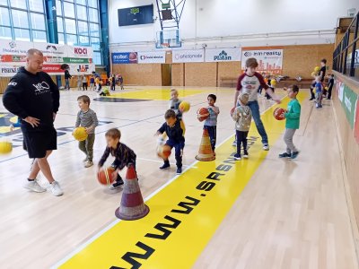 Basketball  v Sokole
