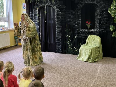 Divadelní představení - Koktavá hejkalka