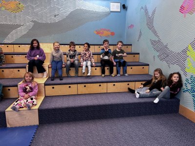 Návštěva knihovny s knihou Kocouře, ty se máš