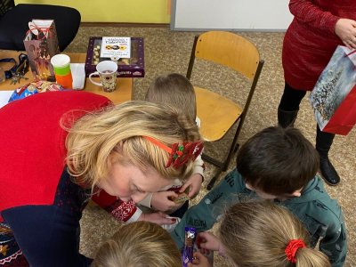 25_12_19 společné Vánoce 1.A a 9.A