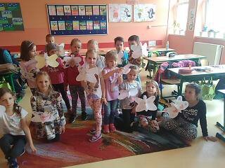Školička před školou
