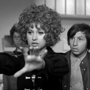Saxana dívka na koštěti (1972)